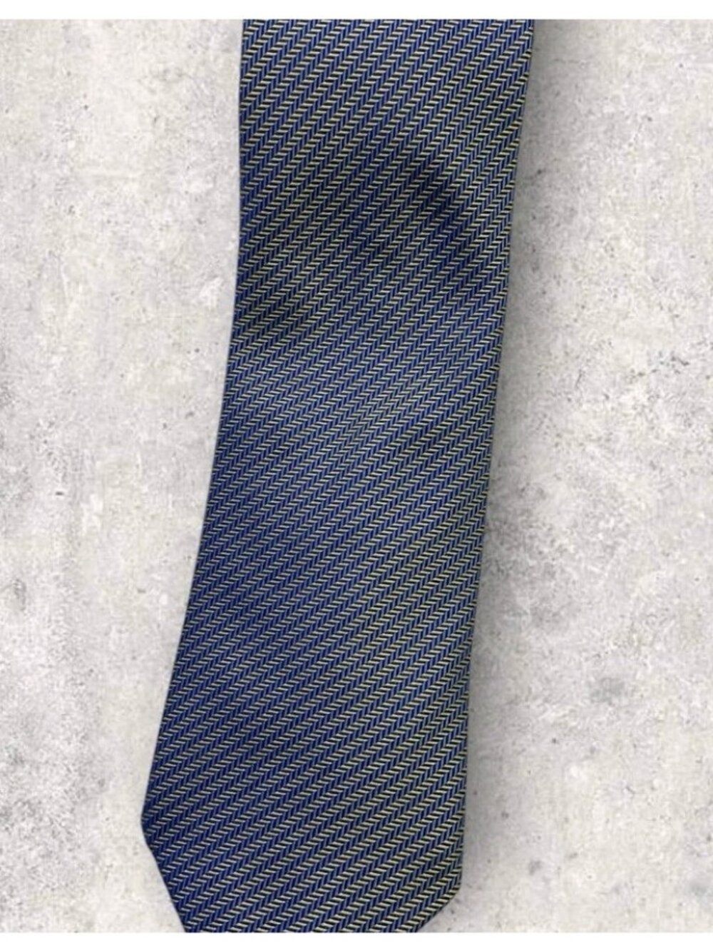 CHARLES TYRWHITT Silk Tie ENGLAND Changing Blue Gold Herringbone W:3.7" EUC - Picture 6 of 6